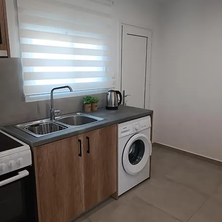 Platanou 21 * Kremastí